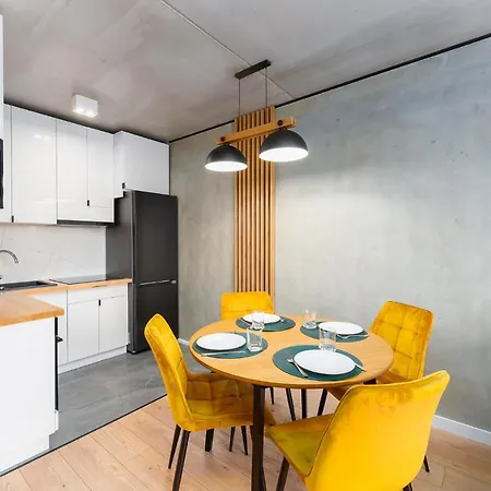 Optima Na Wyspie Solnej Z Parkingiem *