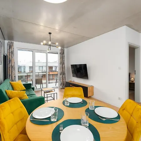 Optima Na Wyspie Solnej Z Parkingiem קולובז'ג